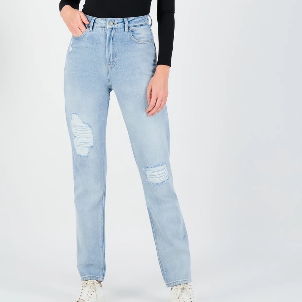 Mom Jeans Modest PATCHED DENIM - LIGHT WASH Size 2 HIGH Rise